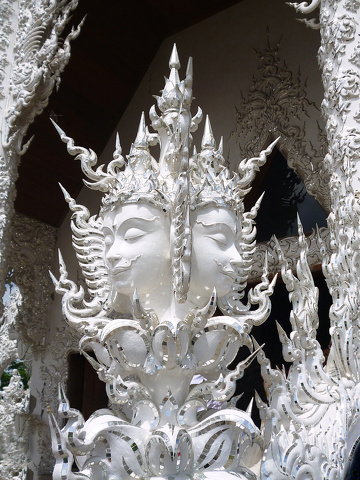 2014 06 21 - Thailande - Chiang Rai - Wat Rong Khun P1080206.jpg