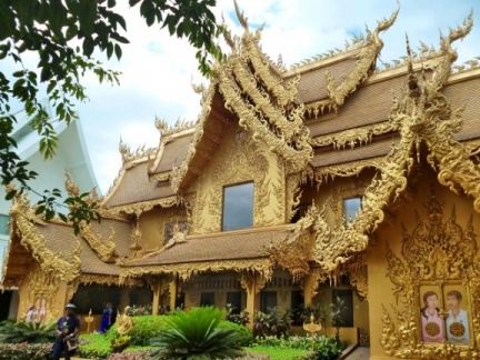 2014 06 21 - Thaïlande - Chiang Rai - Wat Rong Khun - Toilettes P1080241 